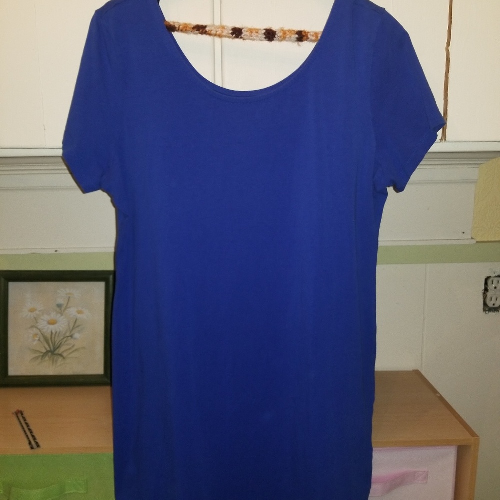 Attention Blue tunic